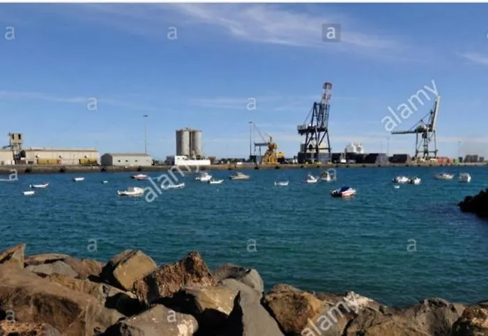 Laurainu Check In De 15 A 22 Hora * Puerto del Rosario (Fuerteventura)